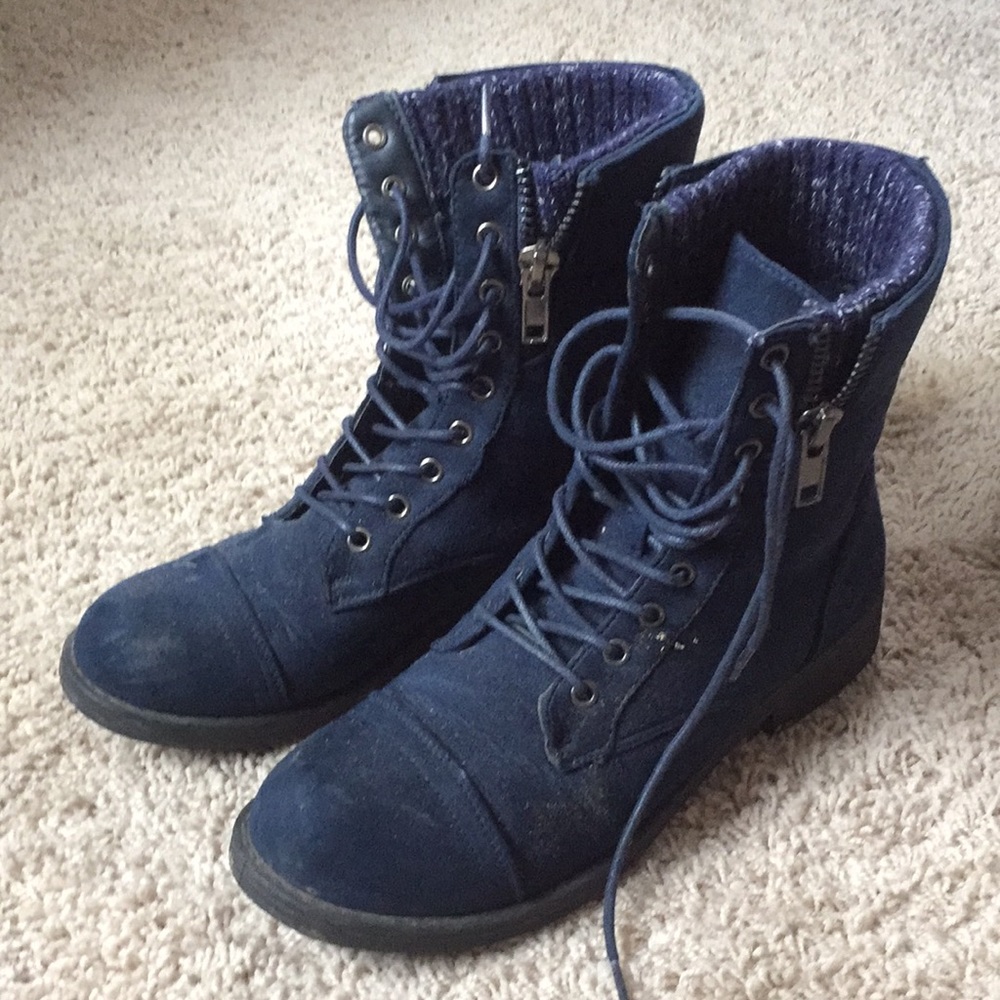 Navy blue velvet booties